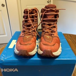 Hoka Hikers Sz 9 Red